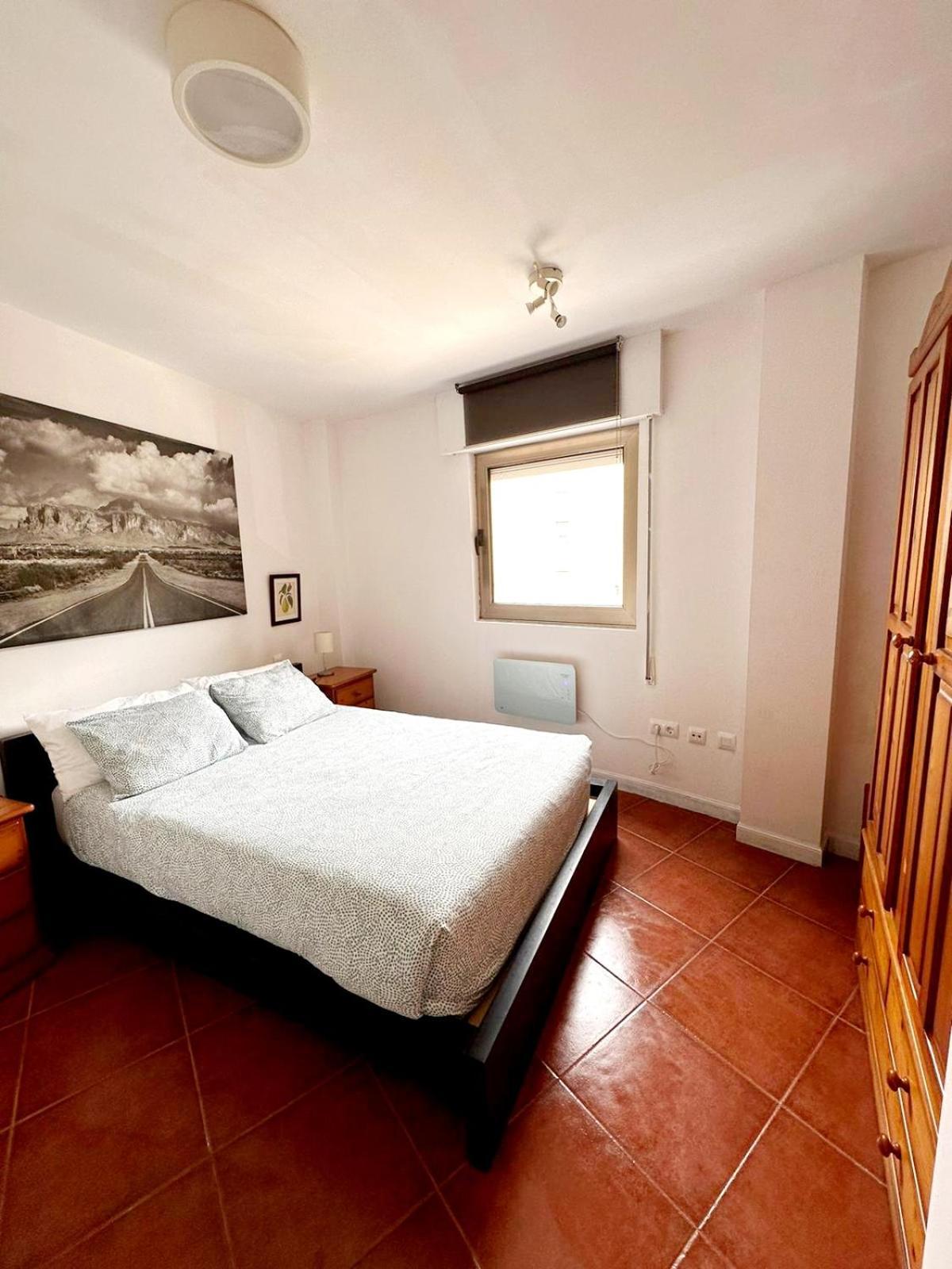 Apartamento Playa Meron ซาน บีเซนเต เด ลา บาร์เกรา ภายนอก รูปภาพ